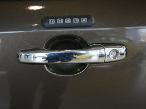 2011款3.5L 精锐天窗版 主驾门拉手