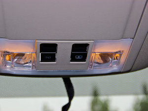 2012款2.0T 精锐型天窗版 空间座椅