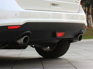 2012款2.0T 精锐型 排气管