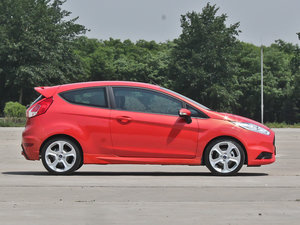 2013款1.6T 整体外观