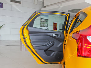 2013款2.0T 橙色版 左后车门