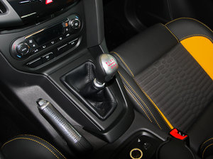 2013款2.0T 橙色版 换挡杆