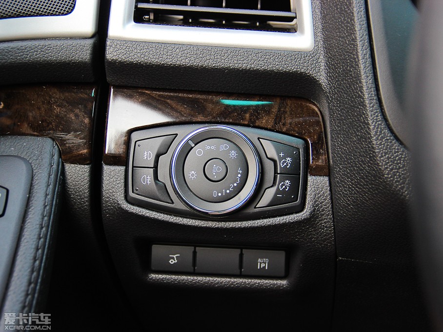 2013̽U(xin)(M(jn)) 3.5L 