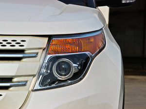 2013款3.5L 尊享型 大灯