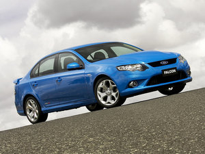 2008XR8 w^