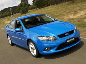 2008XR8 w^