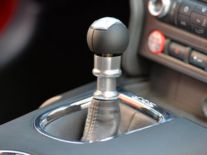 20155.0L V8 GT ܰ п؅^