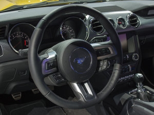 20155.0L V8 GT ܰ п؅^