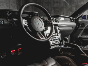 20155.0L V8 GT ܰ п؅^