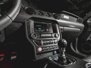 20155.0L V8 GT ܰ п؅^