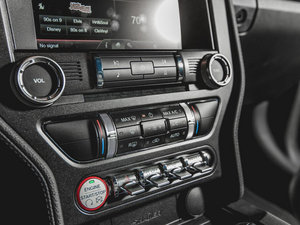 20155.0L V8 GT ܰ п؅^