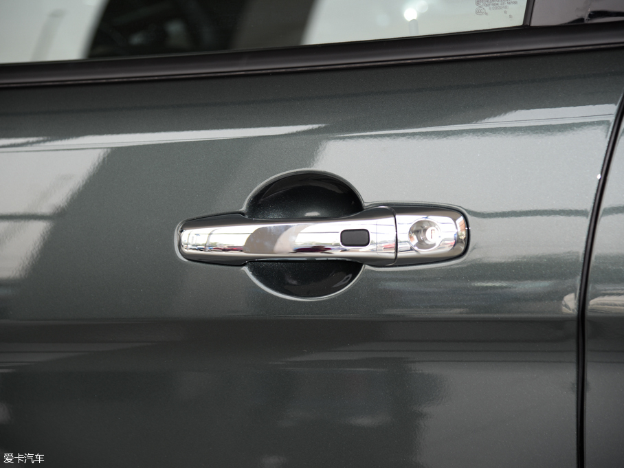 2016̽U(xin)(M(jn)) 2.3T Ӣ