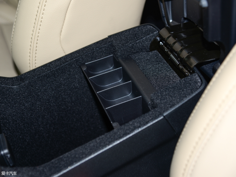 2016̽U(xin)(M(jn)) 2.3T Ӣ