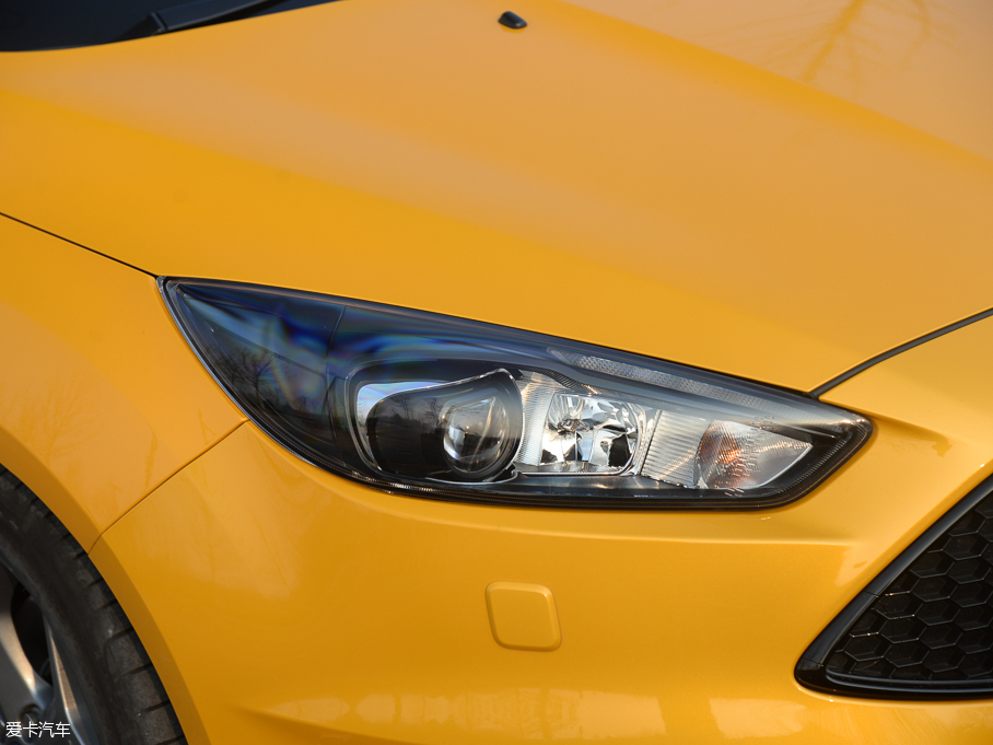 2015˹ST 2.0T Ѫɫ