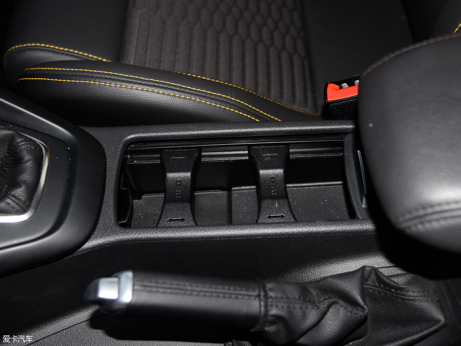 2015˹ST 2.0T Ѫɫ