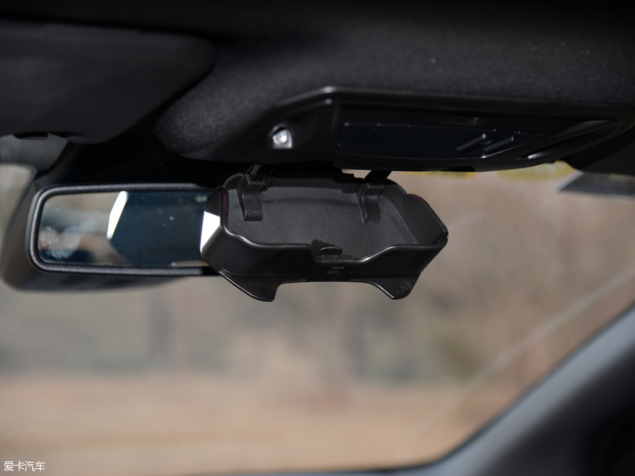 2015˹ST 2.0T Ѫɫ