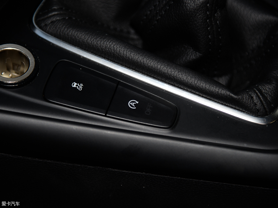 2015˹ST 2.0T Ѫɫ