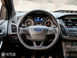 福特(進(jìn)口)2015款福克斯ST