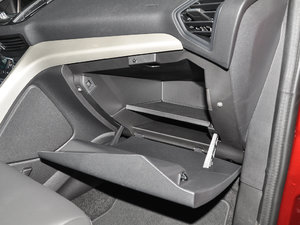 2017款2.0L Energi 手套箱