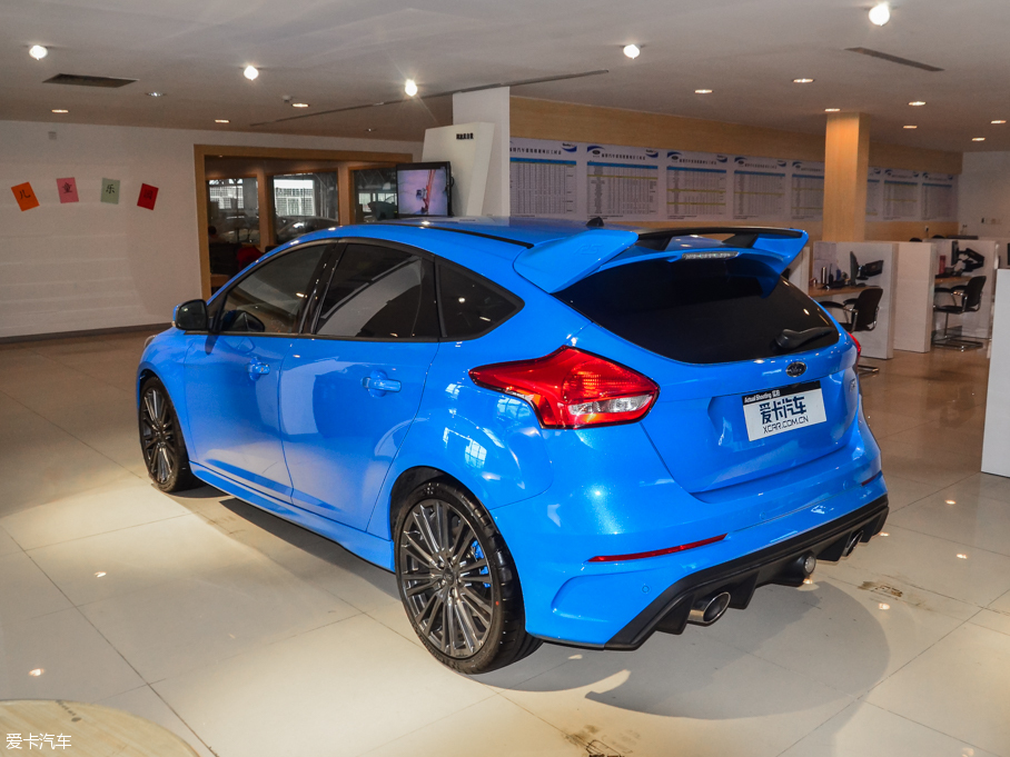 2016���˹RS 2.3T �\�Ӱ�