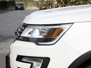 20172.3T EcoBoostӢ ^