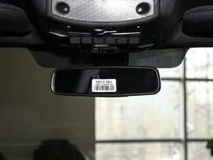 2018款3.5T 性能劲化版 车内后视镜