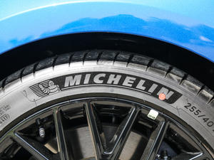 20185.0L V8 GT ݆̥Ʒ