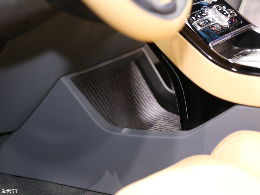 2020���w�м�(�M(j��n)��)  3.0T V6 ȫ�(q��)���Ű�