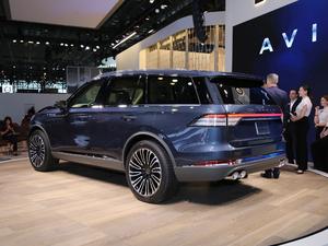 2020 3.0T V6 ȫŰ w^