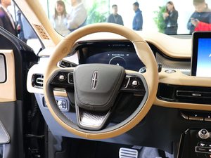 2020 3.0T V6 ȫŰ п؅^