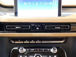 2020 3.0T V6 ȫŰ п؅^