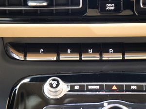 2020 3.0T V6 ȫŰ п؅^