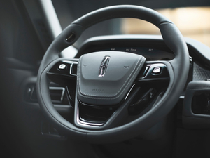 2020 3.0T V6 ȫŰ п؅^