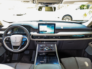 2020 3.0T V6 ȫŰ п؅^