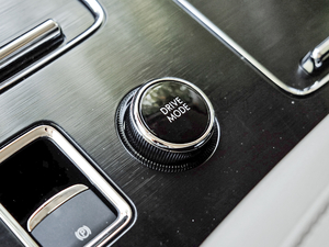 2020 3.0T V6 ȫŰ п؅^