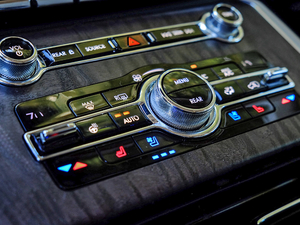 2020 3.0T V6 ȫ(q)Ű п؅^(q)