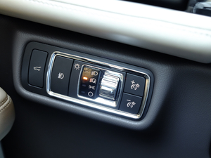 2020 3.0T V6 ȫ(q)Ű п؅^(q)