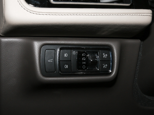 20203.0T V6 ȫ п؅^