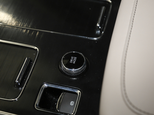 20203.0T V6 ȫ п؅^