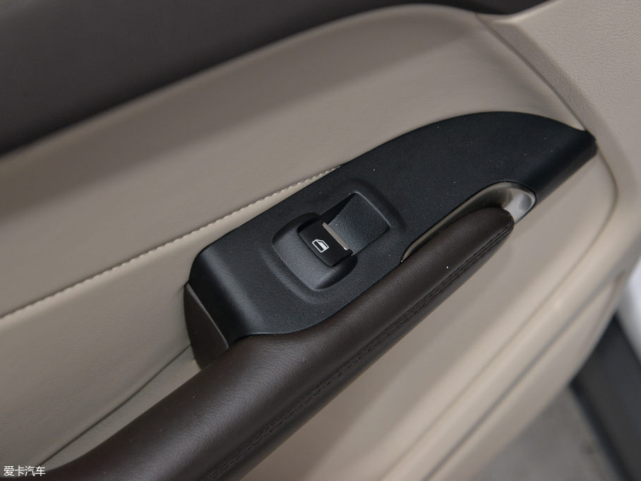 2018ֿMKC 2.0T ǰ(q)Ű