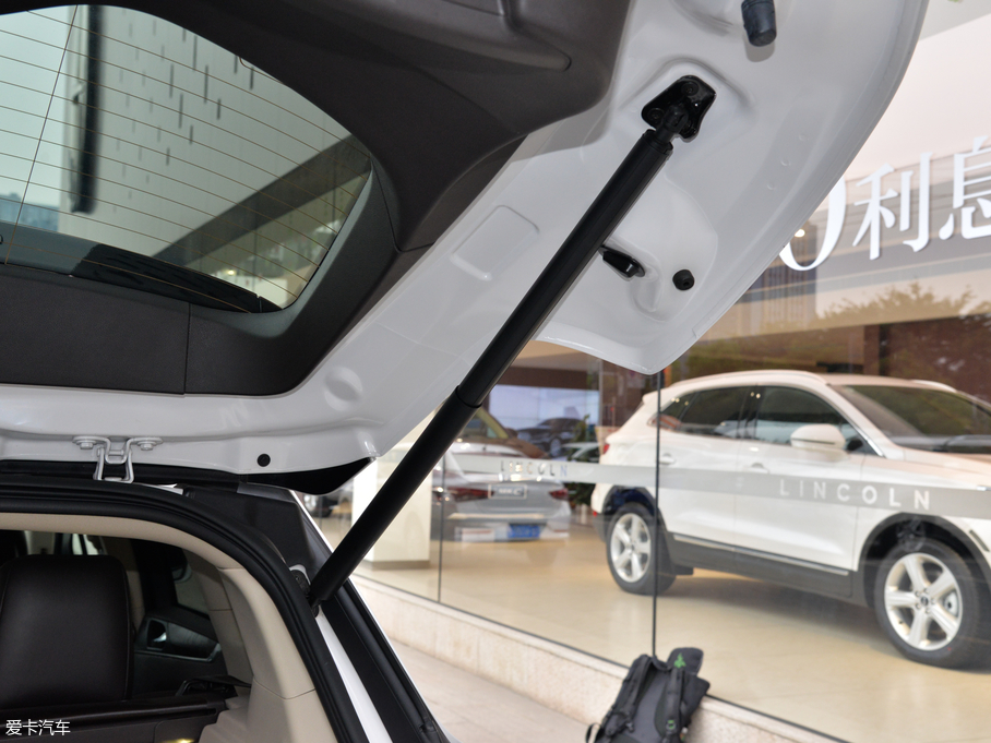 2018ֿMKC 2.0T ǰ(q)Ű