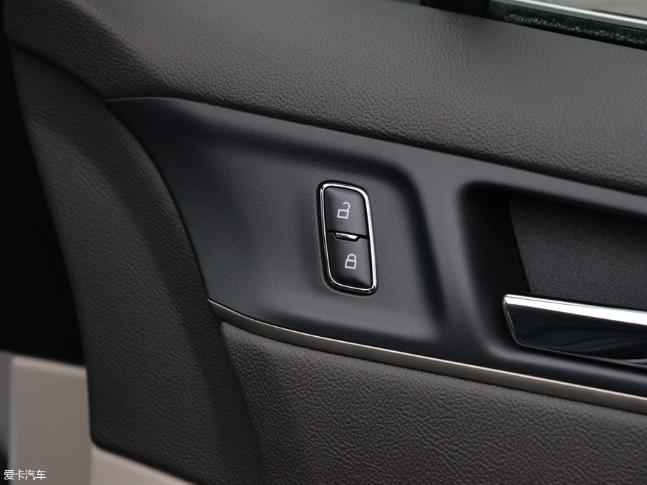 2018ֿMKC 2.0T ǰ(q)Ű