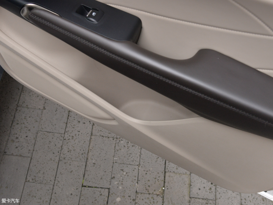 2018ֿMKC 2.0T ǰ(q)Ű