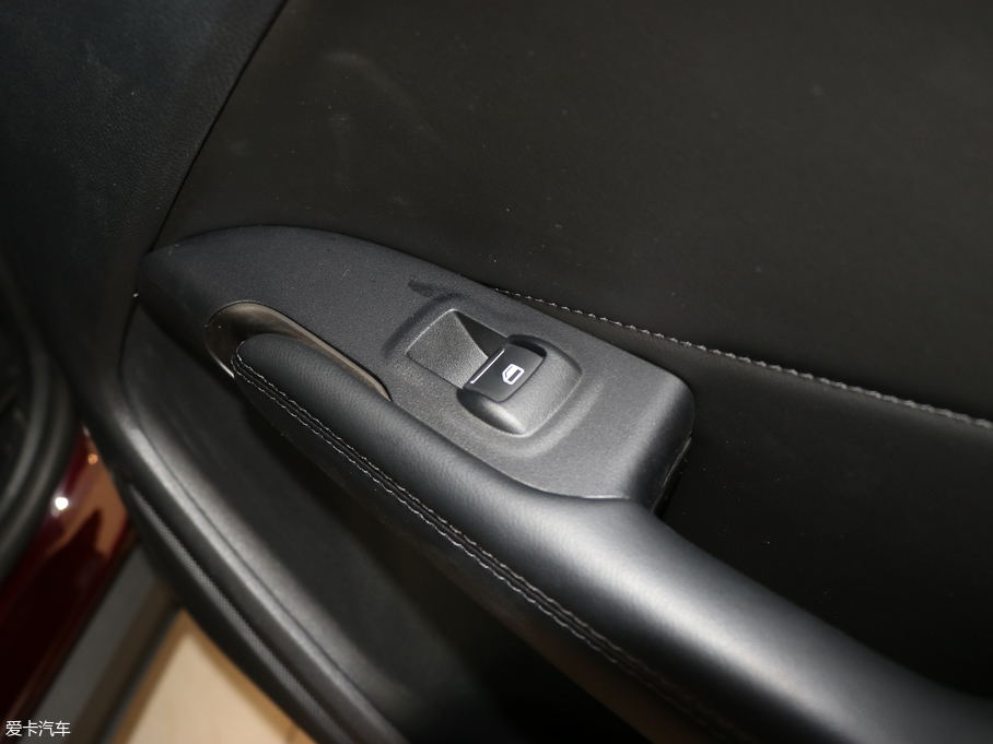 2018ֿMKC 2.0T ǰ(q)Ű