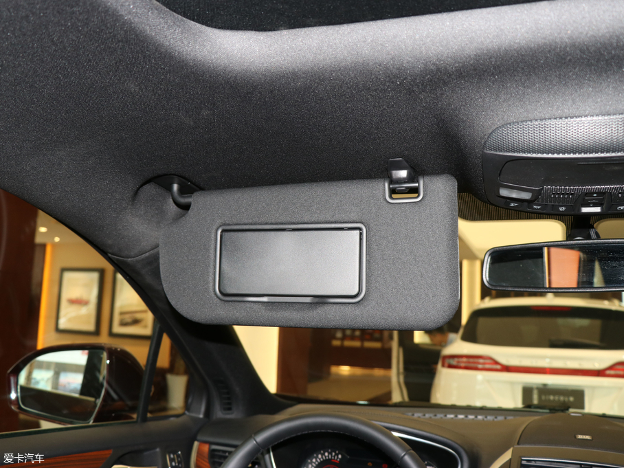 2018ֿMKC 2.0T ǰ(q)Ű