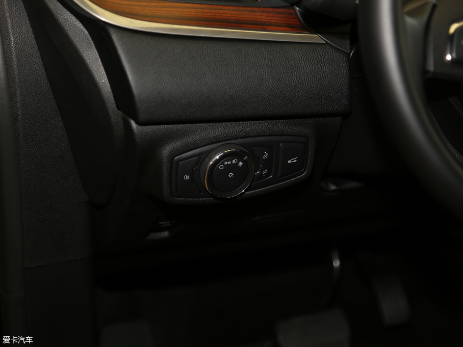 2018ֿMKC 2.0T ǰ(q)Ű