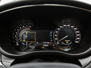 2018款2.0T 全驱尊耀版 仪表