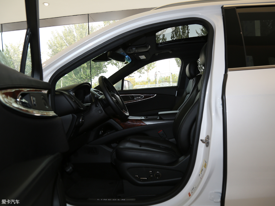 2018ֿMKX 2.7T 򌿂y