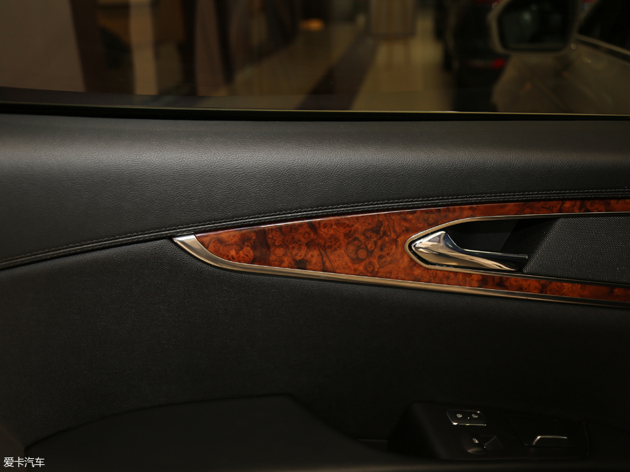 2018ֿMKX 2.7T 򌿂y