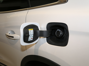 20182.7T (q)y(tng) w